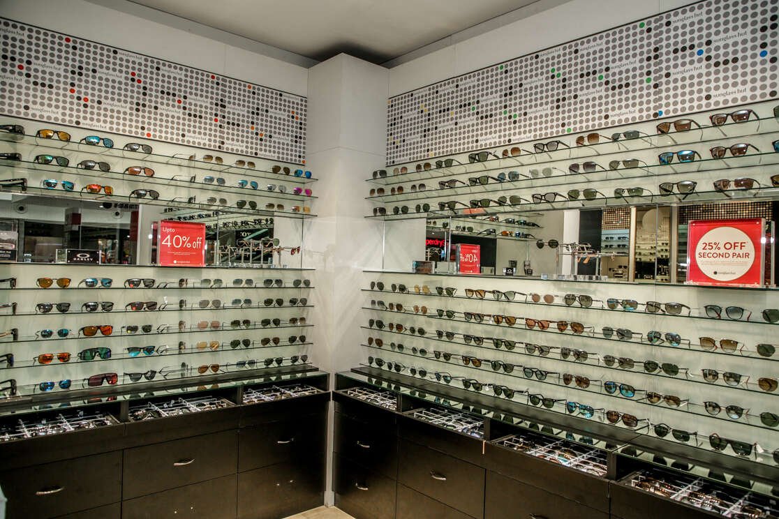 Sunglass hut